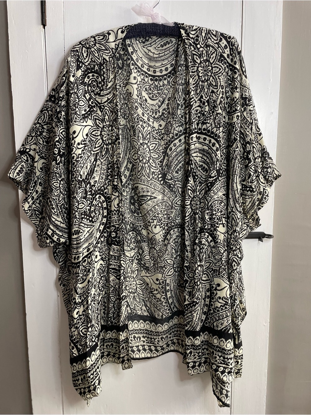 UMGEE Black and White Paisley Open Kimono Cardigan Cover-Up Topper S/M